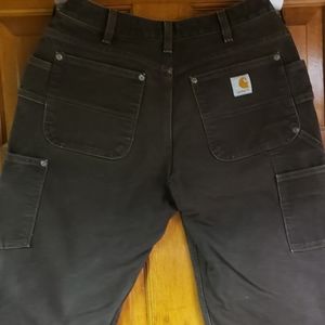 Woman's Carhartt Pants